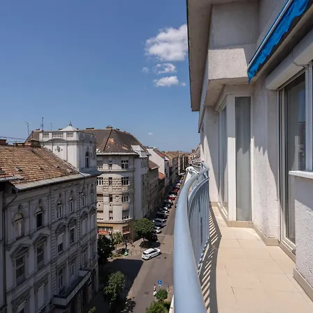 Keleti Train Station -garay Square With Balcony Appartement *
