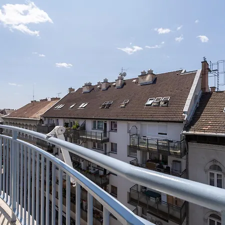 Daire Downtown Loft With Balcony - Keleti - Garay Square Budapeşte